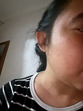 Snapshot of SweettyNaugthy chatting on 10, 10, 2025 SweettyNaugthy online show from 10, 10, 2025