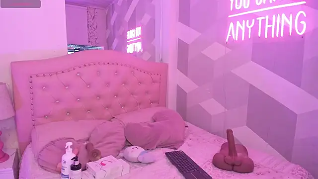 Snapshot of BiancaShermann chatting on 6, 2, 2026 BiancaShermann online show from 6, 2, 2026