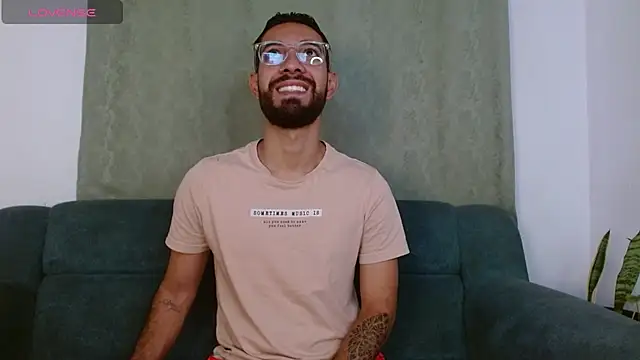 Snapshot of ReyPablo1 chatting on 14, 9, 2025 ReyPablo1 online show from 14, 9, 2025