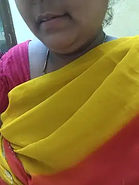 Snapshot of Villageanuty chatting on 6, 10, 2025 Villageanuty online show from 6, 10, 2025