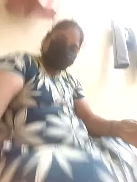 Snapshot of Villageanuty chatting on 27, 10, 2025 Villageanuty online show from 27, 10, 2025