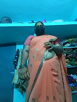 Snapshot of Villageanuty chatting on 14, 1, 2026 Villageanuty online show from 14, 1, 2026