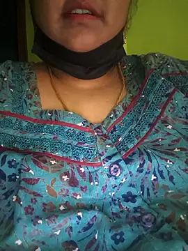 Snapshot of Villageanuty chatting on 4, 2, 2026 Villageanuty online show from 4, 2, 2026