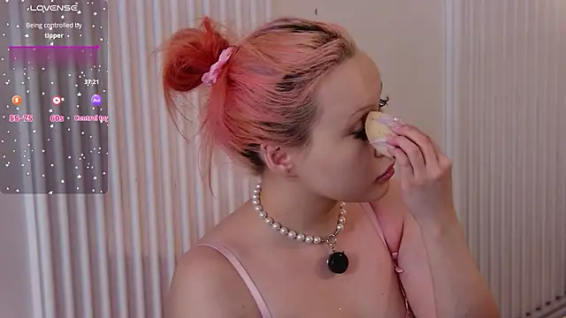 Snapshot of AsiaVegas chatting on 18, 11, 2025 AsiaVegas online show from 18, 11, 2025