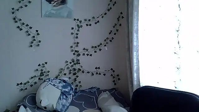 Snapshot of Lily_Ember chatting on 13, 10, 2025 Lily Ember online show from 13, 10, 2025