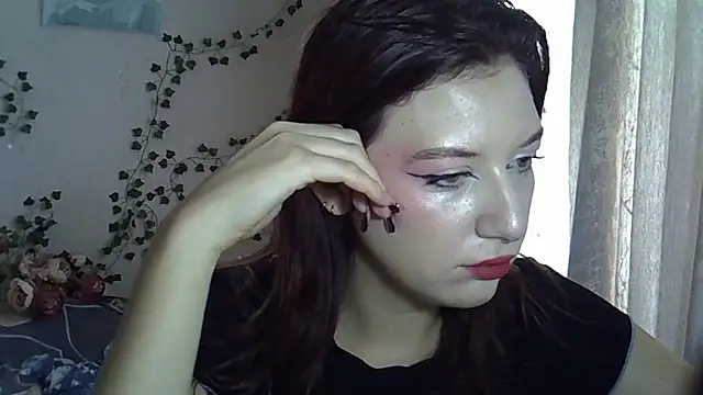 Snapshot of Lily_Ember chatting on 14, 10, 2025 Lily Ember online show from 14, 10, 2025