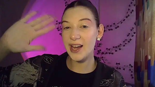 Snapshot of Lily_Ember chatting on 17, 10, 2025 Lily Ember online show from 17, 10, 2025