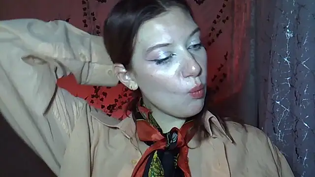 Snapshot of Lily_Ember chatting on 28, 10, 2025 Lily Ember online show from 28, 10, 2025