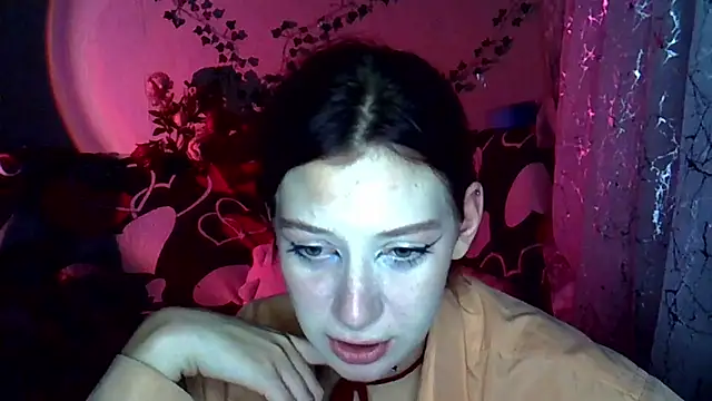 Snapshot of Lily_Ember chatting on 8, 11, 2025 Lily Ember online show from 8, 11, 2025