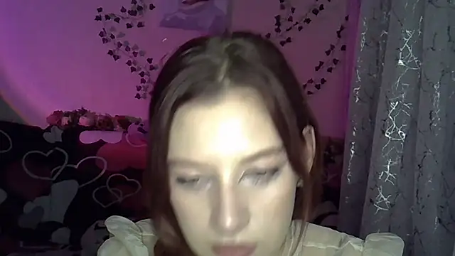 Snapshot of Lily_Ember chatting on 17, 11, 2025 Lily Ember online show from 17, 11, 2025