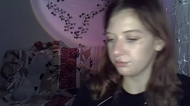 Snapshot of Lily_Ember chatting on 25, 11, 2025 Lily Ember online show from 25, 11, 2025