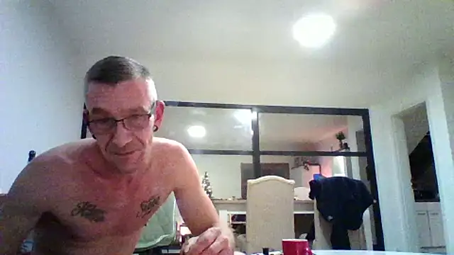 Snapshot of Kevinhot38 chatting on 14, 12, 2025 Kevinhot38 online show from 14, 12, 2025