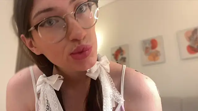 Snapshot of Kelly_Berry__ chatting on 26, 11, 2025 Kelly Berry online show from 26, 11, 2025