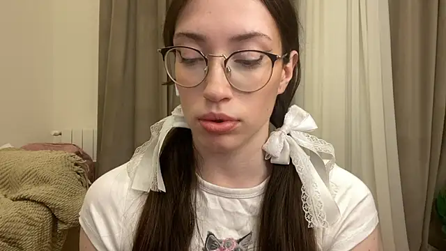 Snapshot of Kelly_Berry__ chatting on 15, 12, 2025 Kelly Berry online show from 15, 12, 2025