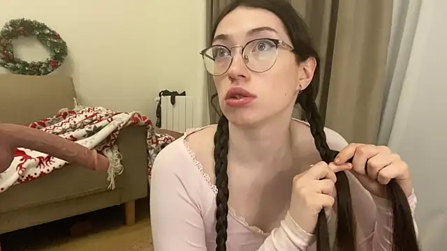 Snapshot of Kelly_Berry__ chatting on 21, 12, 2025 Kelly Berry online show from 21, 12, 2025