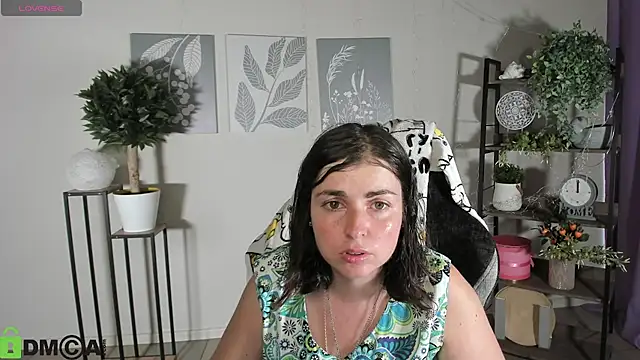 Snapshot of MartaEdams chatting on 4, 7, 2026 MartaEdams online show from 4, 7, 2026