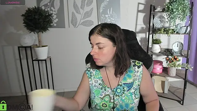 Snapshot of MartaEdams chatting on 10, 7, 2026 MartaEdams online show from 10, 7, 2026