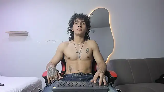Snapshot of JackesTaylor chatting on 11, 4, 2026 JackesTaylor online show from 11, 4, 2026