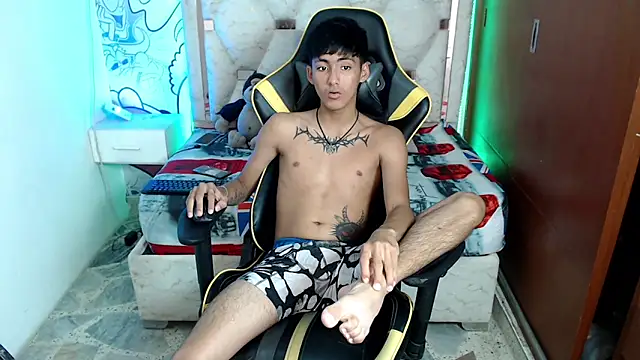 Snapshot of yiisu_ chatting on 15, 10, 2025 yiisu  online show from 15, 10, 2025