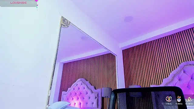 SelenaStonne online show from 11, 11, 2025