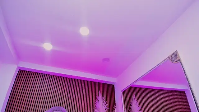 SelenaStonne online show from 22, 12, 2025