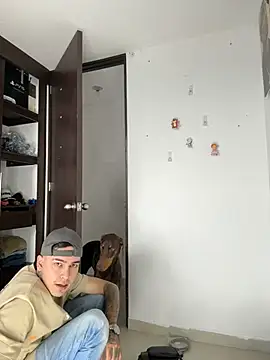 Snapshot of samm4044 chatting on 4, 4, 2026 samm4044 online show from 4, 4, 2026