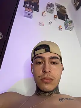 Snapshot of samm4044 chatting on 16, 4, 2026 samm4044 online show from 16, 4, 2026