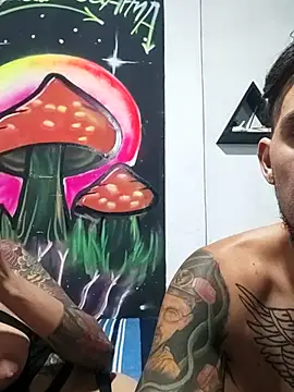 Snapshot of parejajuguetona420 chatting on 9, 3, 2026 parejajuguetona420 online show from 9, 3, 2026