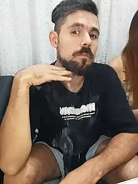 Snapshot of parejajuguetona420 chatting on 22, 4, 2026 parejajuguetona420 online show from 22, 4, 2026