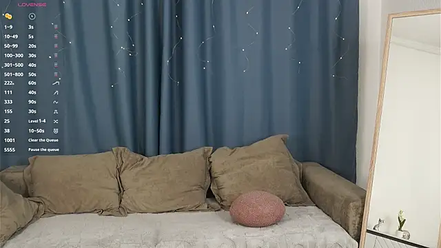 Snapshot of TaiteFairfield chatting on 4, 11, 2025 TaiteFairfield online show from 4, 11, 2025