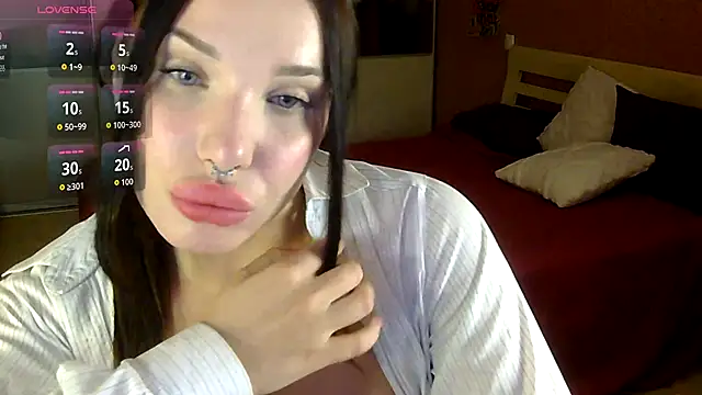 Snapshot of Cassie_Pinkkk chatting on 20, 10, 2025 Cassie Pinkkk online show from 20, 10, 2025