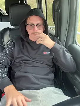 Snapshot of uncut_luke chatting on 30, 9, 2025 uncut luke online show from 30, 9, 2025