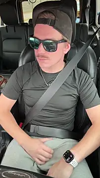 Snapshot of uncut_luke chatting on 5, 11, 2025 uncut luke online show from 5, 11, 2025