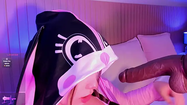 Snapshot of Amara_melodi chatting on 10, 3, 2026 Amara melodi online show from 10, 3, 2026