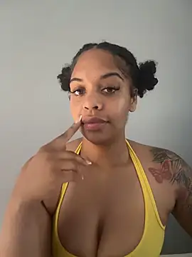Snapshot of Regina69slut chatting on 24, 6, 2026 Regina69slut online show from 24, 6, 2026