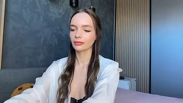 litlle angelll online show from 18, 3, 2026