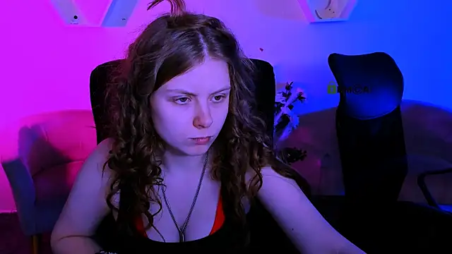 Snapshot of foxy_tease_ chatting on 25, 11, 2025 foxy tease online show from 25, 11, 2025