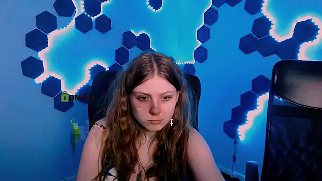 Snapshot of foxy_tease_ chatting on 27, 11, 2025 foxy tease online show from 27, 11, 2025