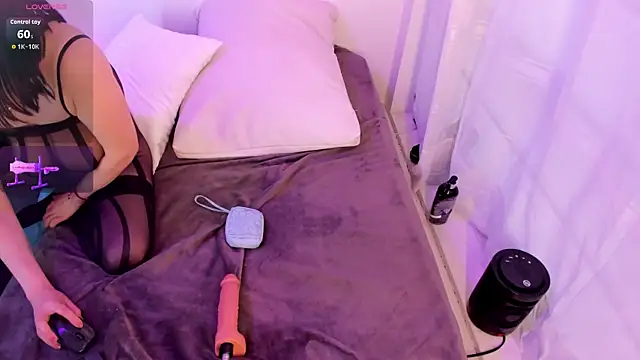 Samaraa Smith online show from 11, 10, 2025