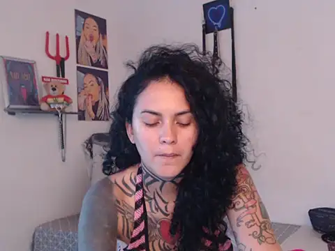 Snapshot of Sofia_May chatting on 18, 4, 2026 Sofia May online show from 18, 4, 2026