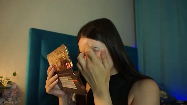 ywixos online show from 7, 10, 2025