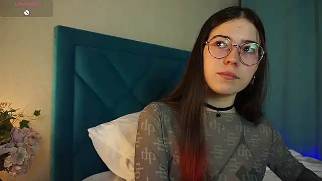 ywixos online show from 26, 10, 2025