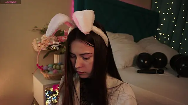 ywixos online show from 7, 4, 2026