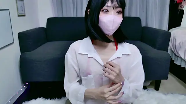 Snapshot of momochan_777 chatting on 17, 10, 2025 momochan 777 online show from 17, 10, 2025