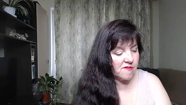 Snapshot of Illusionq chatting on 7, 6, 2026 Illusionq online show from 7, 6, 2026