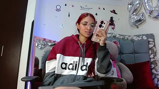 Snapshot of Kitty_Slim chatting on 2, 10, 2025 Kitty Slim online show from 2, 10, 2025