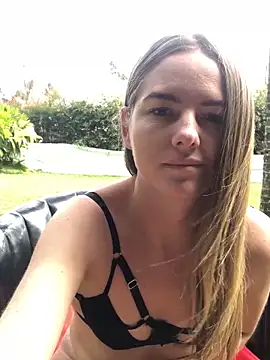 Snapshot of Angiehuston1 chatting on 22, 9, 2025 Angiehuston1 online show from 22, 9, 2025