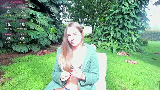 Snapshot of Angiehuston1 chatting on 10, 11, 2025 Angiehuston1 online show from 10, 11, 2025