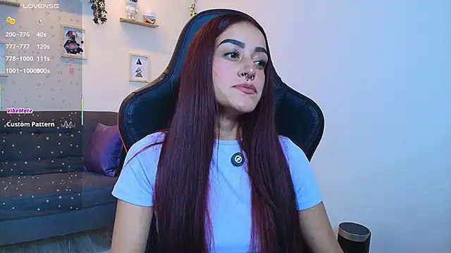 Snapshot of ViolethRosse chatting on 15, 10, 2025 ViolethRosse online show from 15, 10, 2025