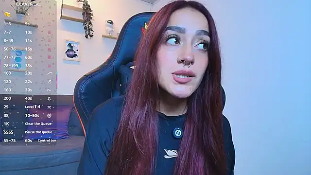 Snapshot of ViolethRosse chatting on 24, 10, 2025 ViolethRosse online show from 24, 10, 2025